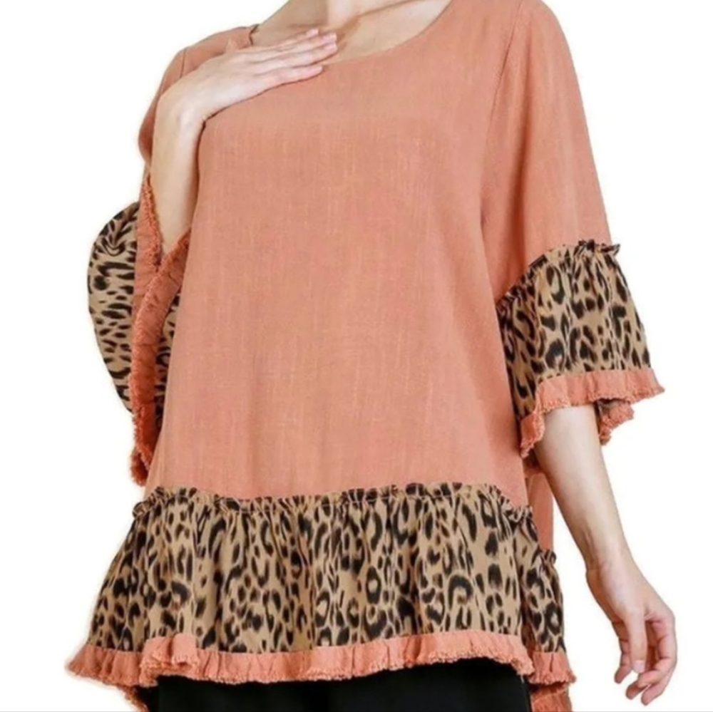 Umgee Leopard Ruffle-Hem Bell-Sleeve Boatneck Top Dusty Peach Size USA XL